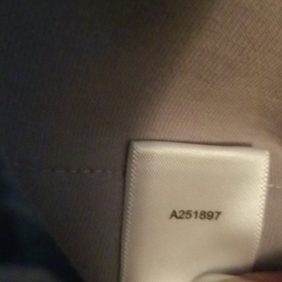 2 Shorts - Picture 9 of 9